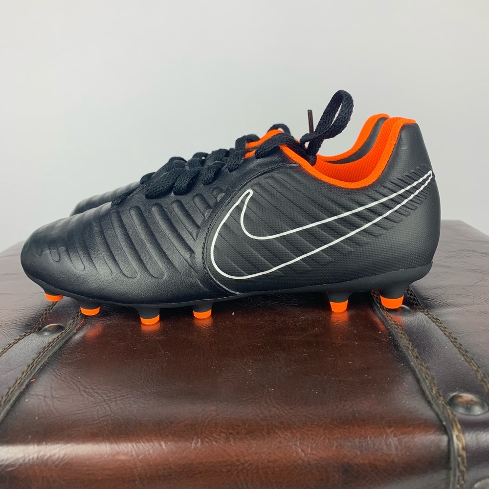 Nike Legend 7 Club FG 5
